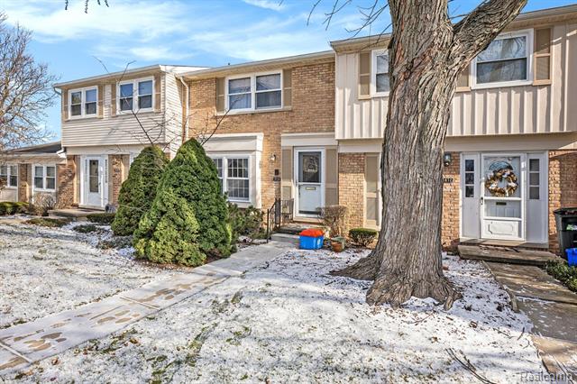 front view picture of 1814 Brentwood Dr, Troy, MI. 48098