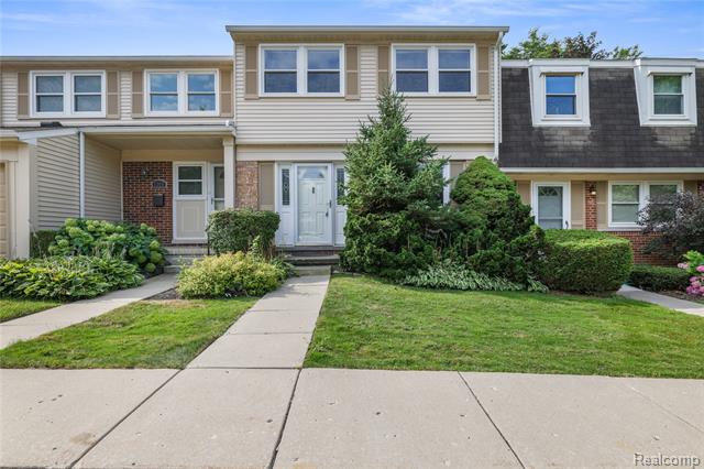 front view picture of 1747 Brentwood Dr, Troy, MI. 48098