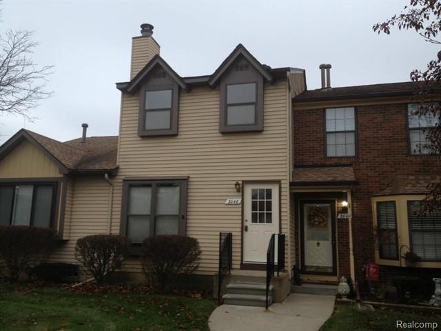 front view picture of 3048 Carly Ct, Auburn Hills, MI. 48326