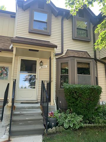 front view picture of 3054 Carly Ct, Auburn Hills, MI. 48326