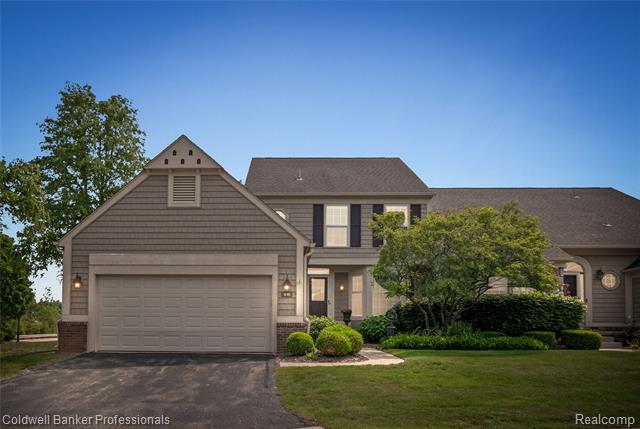 front view picture of 916 Tartan Trl, Bloomfield Hills, MI. 48304