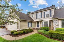 front view picture of 2485 Wildbrook Run, Bloomfield Hills, MI. 48304