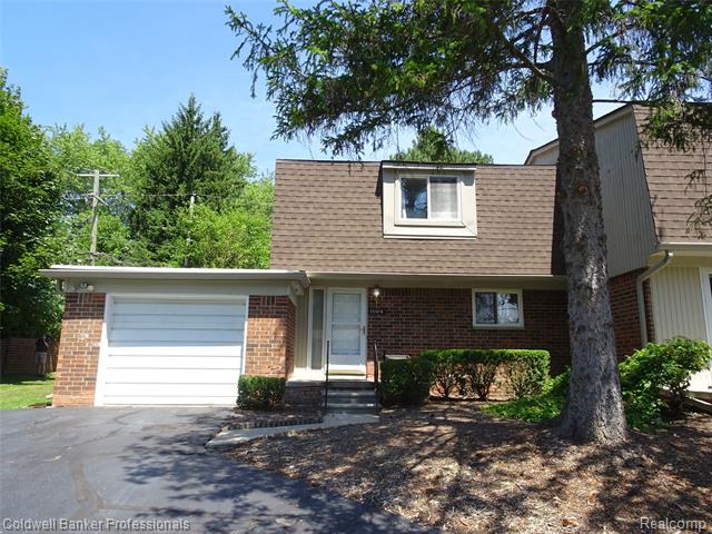 front view picture of 1194 Rolling Hills Dr, Bloomfield Hills, MI. 48302