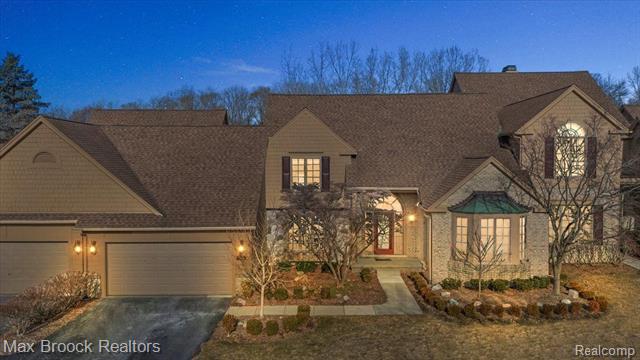 front view picture of 505 Cambridge Way, Bloomfield Hills, MI. 48304