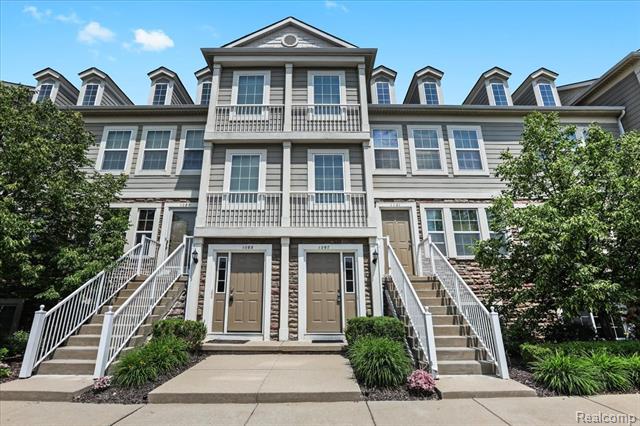 front view picture of 1097 Foxboro, Troy, MI. 48083