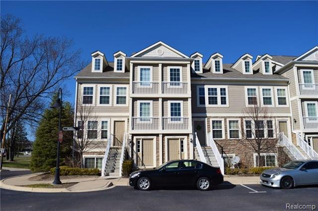 front view picture of 1077 Foxboro, Troy, MI. 48083
