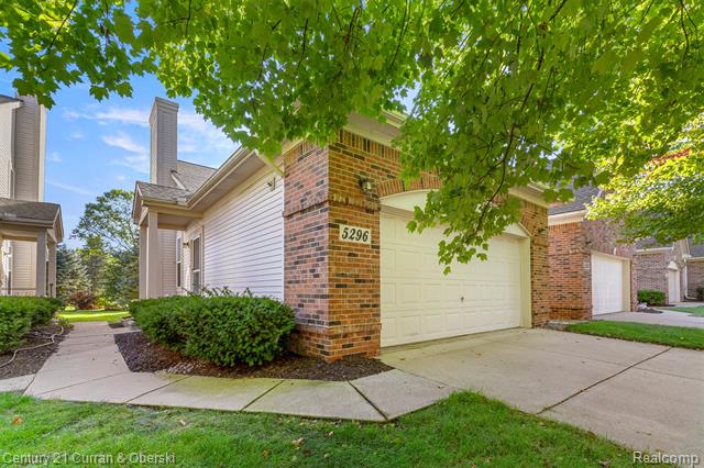 front view picture of 5296 S River Dr, Commerce Township, MI. 48382