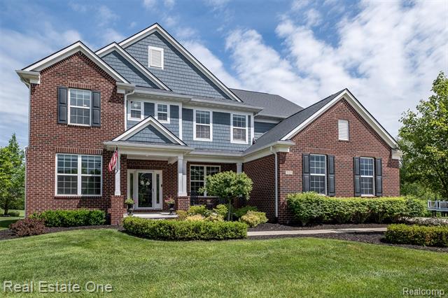 front view picture of 1938 Trowbridge Ln, Commerce Township, MI. 48382