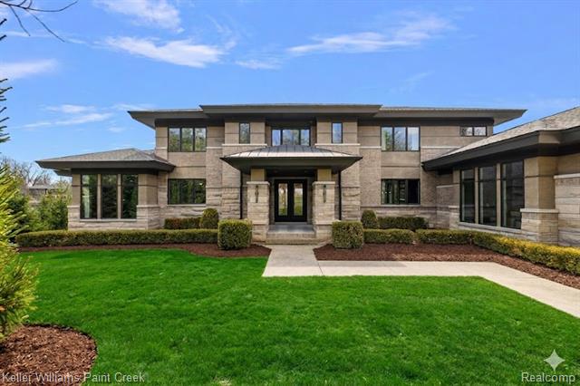 front view picture of 2719 Turtle Ridge Dr, Bloomfield Hills, MI. 48302
