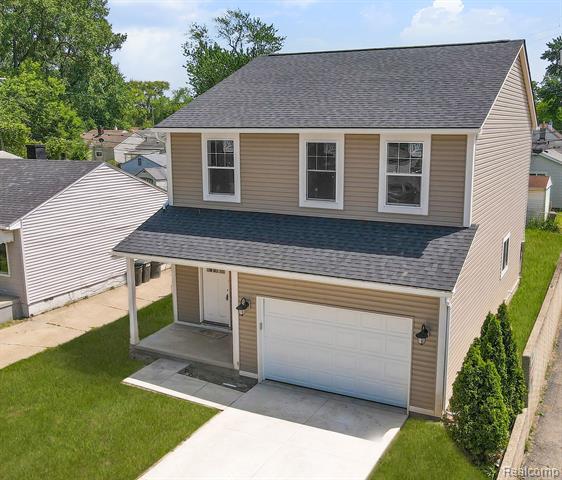 front view picture of 38 E Dallas Ave, Madison Heights, MI. 48071