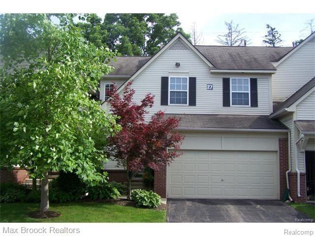 front view picture of 38351 Churchill Ln, Farmington, MI. 48331