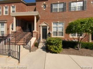 front view picture of 29426 Glen Oaks Blvd W, Farmington, MI. 48334