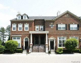 front view picture of 29422 Glen Oaks Blvd W, Farmington, MI. 48334