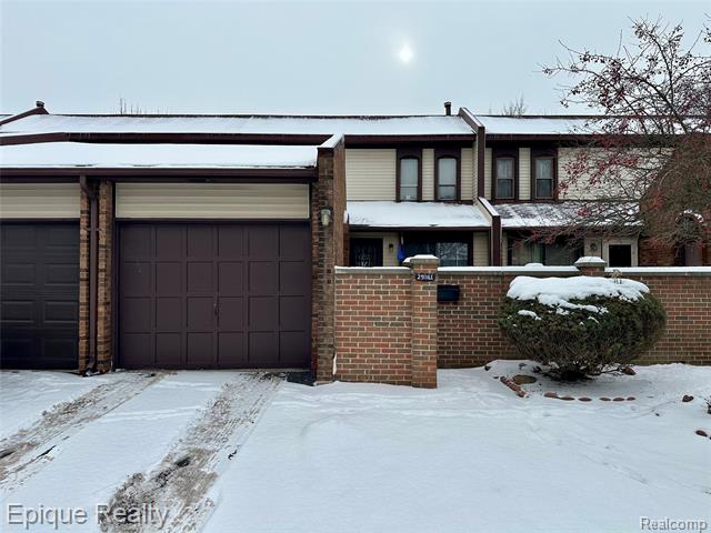 front view picture of 29161 Village Rd, Southfield, MI. 48034