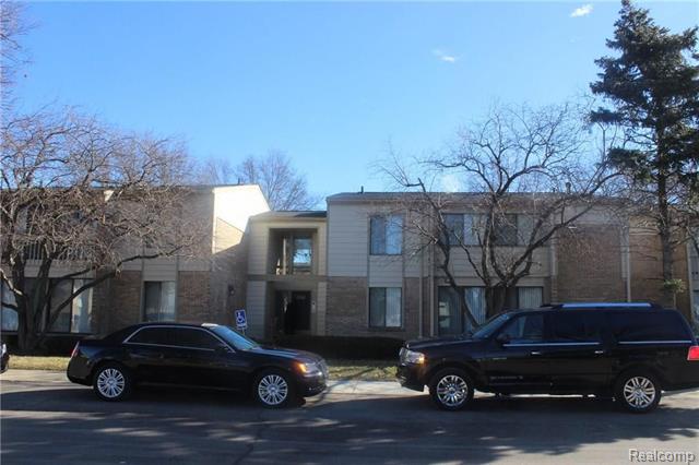 front view picture of 22350 Lucerne Dr Apt 101, Southfield, MI. 48075