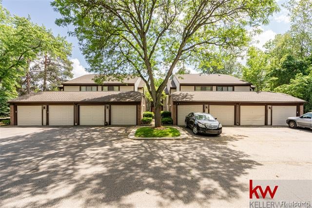 front view picture of 24327 Evergreen Rd, Southfield, MI. 48075