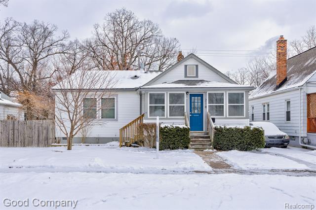 front view picture of 218 Kensington Ave, Ferndale, MI. 48220