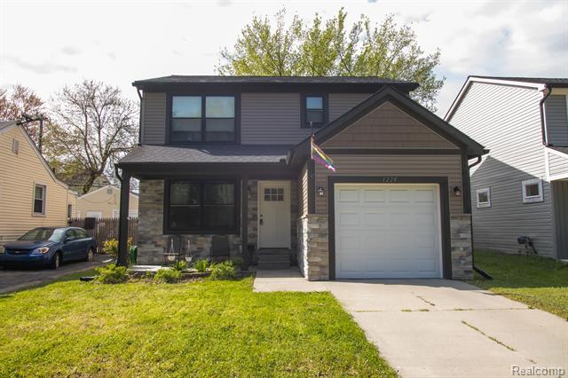front view picture of 1226 E Bernhard Ave, Hazel Park, MI. 48030