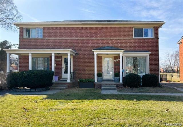 front view picture of 2717 Oliver Rd, Royal Oak, MI. 48073