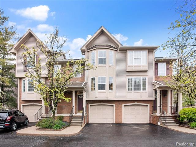 front view picture of 224 Willis Ave, Royal Oak, MI. 48067