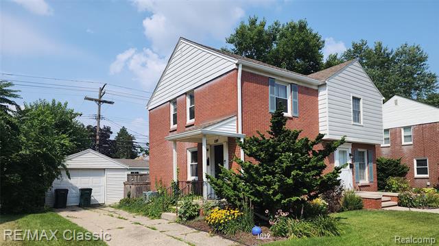 front view picture of 1019 E 4Th St, Royal Oak, MI. 48067