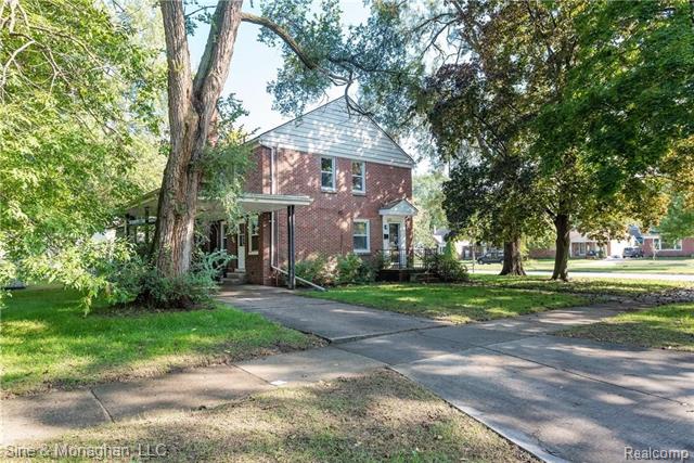 front view picture of 1101 E 4Th St, Royal Oak, MI. 48067