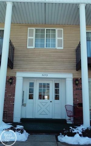front view picture of 5273 Highland Rd Apt 107, Waterford, MI. 48327