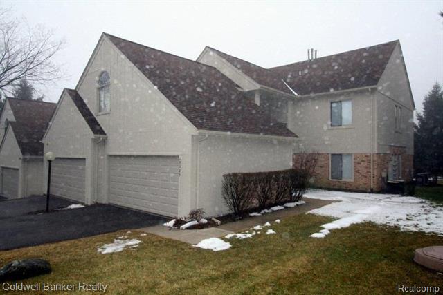 front view picture of 29325 Laurel Dr, Farmington, MI. 48331