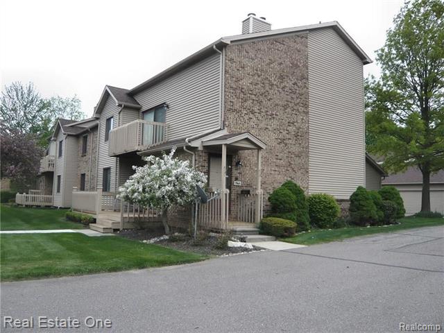 front view picture of 7863 Woodingham, West Bloomfield, MI. 48322