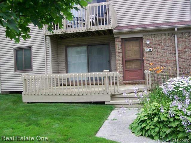 front view picture of 7132 Clements, West Bloomfield, MI. 48322