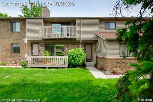 front view picture of 7938 Lawrence, West Bloomfield, MI. 48322