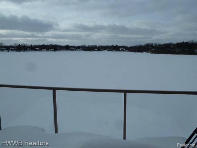 front view picture of 1974 Klingensmith Rd Unit 1, Bloomfield Hills, MI. 48302