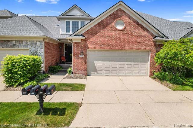 front view picture of 609 Telya Rdg, Milford, MI. 48381