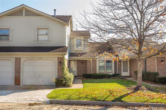 front view picture of 674 Summit Ridge Dr, Milford, MI. 48381