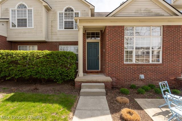 front view picture of 35202 Emma Cir, Walled Lake, MI. 48390
