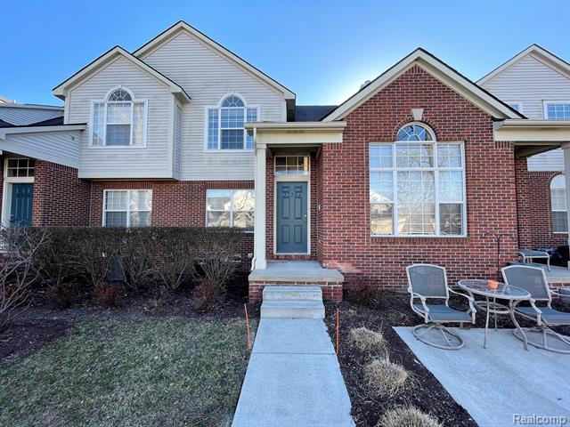 front view picture of 35204 Emma Cir, Walled Lake, MI. 48390