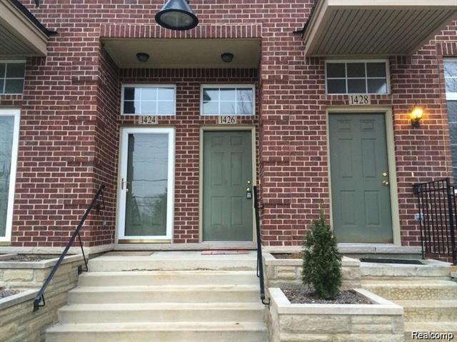 front view picture of 1426 Crimson Way, Walled Lake, MI. 48390