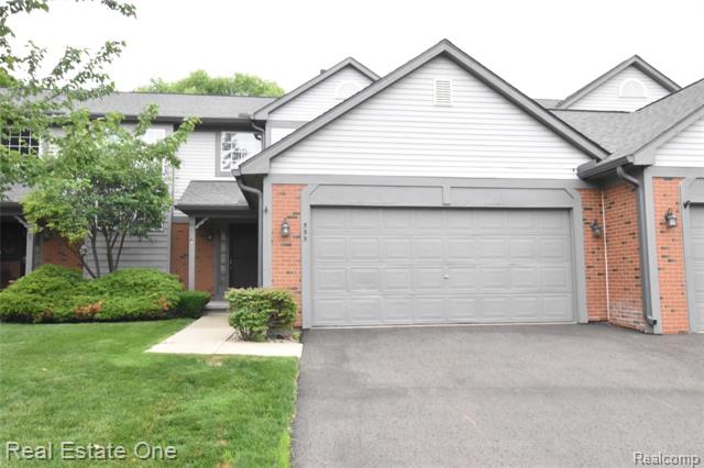 front view picture of 555 Winwood Ct, Walled Lake, MI. 48390