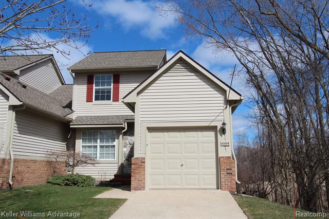 front view picture of 41919 Cantebury Dr, Novi, MI. 48377