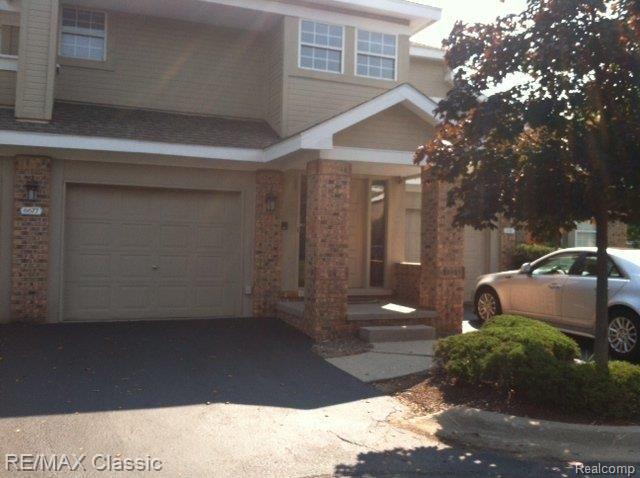 front view picture of 6677 Chimney Sweep Ct, West Bloomfield, MI. 48322