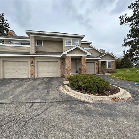 front view picture of 6607 Chimney Sweep Ct, West Bloomfield, MI. 48322