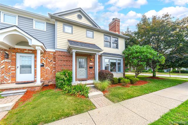 front view picture of 1053 Woodward Hts, Ferndale, MI. 48220