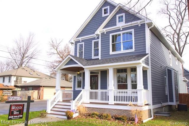 front view picture of 819 Irving Ave, Royal Oak, MI. 48067