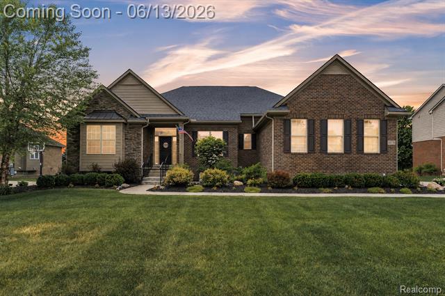 front view picture of 23719 Stoneleigh Dr, South Lyon, MI. 48178