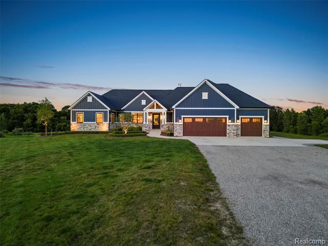front view picture of 1273 Rush Rd, Oakland, MI. 48363