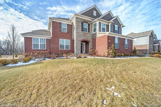 front view picture of 1236 Longspur Blvd, Lake Orion, MI. 48360