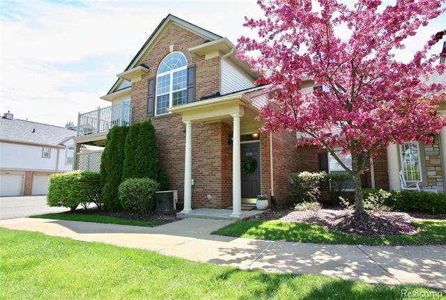 front view picture of 3548 Tremonte Cir N, Rochester, MI. 48306