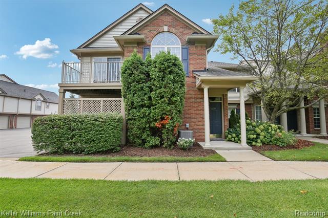 front view picture of 3574 Oakmonte Blvd, Rochester, MI. 48306