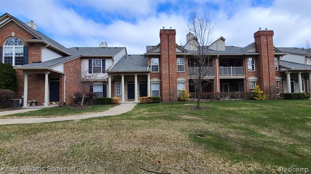 front view picture of 3397 Tremonte Cir S, Rochester, MI. 48306
