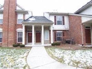 front view picture of 3385 Tremonte Cir S, Rochester, MI. 48306